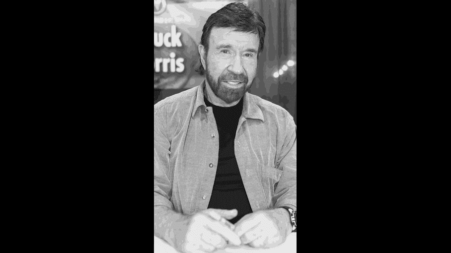 L'acteur américain Chuck Norris décède à 86 ans.. El título no debe incluir ningún código