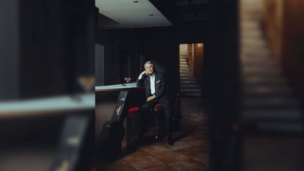 Salvatore Adamo, en novembre 2025, &agrave; Paris. (&copy; BOBY - Universal Music France)