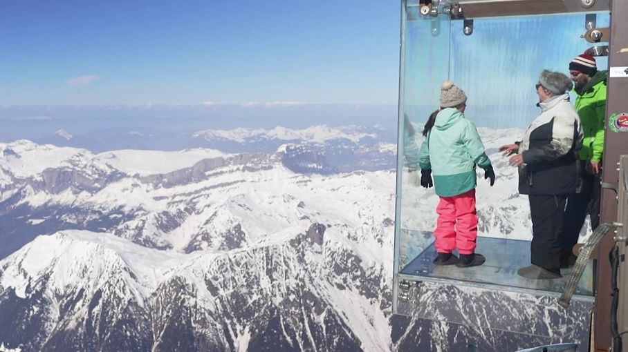 Le Mont Blanc, destination phare pour les passionnés de sports extrêmes. El título no debe