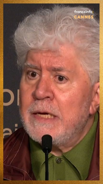 Pedro Almodóvar romp "le silence" face aux "monstres" Trump, Netanyahou et Poutine. El título no