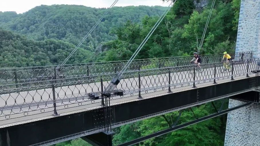 Corrèze : la renaissance d'un viaduc vertigineux. El título no debe incluir ningún código HTML