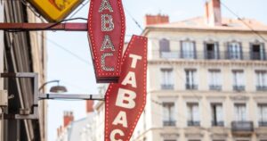 Essor du marché noir et diminution des recettes fiscales : Le revers de la lutte anti. Le titre ne