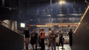 On parle dun spectacle mémorable : le grand soir pour Céline Dion et ses fans. El título no