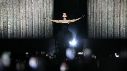 La chanteuse canadienne C&eacute;line Dion lors de son premier concert &agrave; la Plenitude Arena de Nanterre, &agrave; l'ouest de Paris, le 12 septembre 2026. (THOMAS SAMSON / AFP)