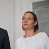 Audrey, la m&egrave;re de Rosa, et son avocat Pierre Debuisson, le 9 juin 2026. (MARC SALVET / MAXPPP)