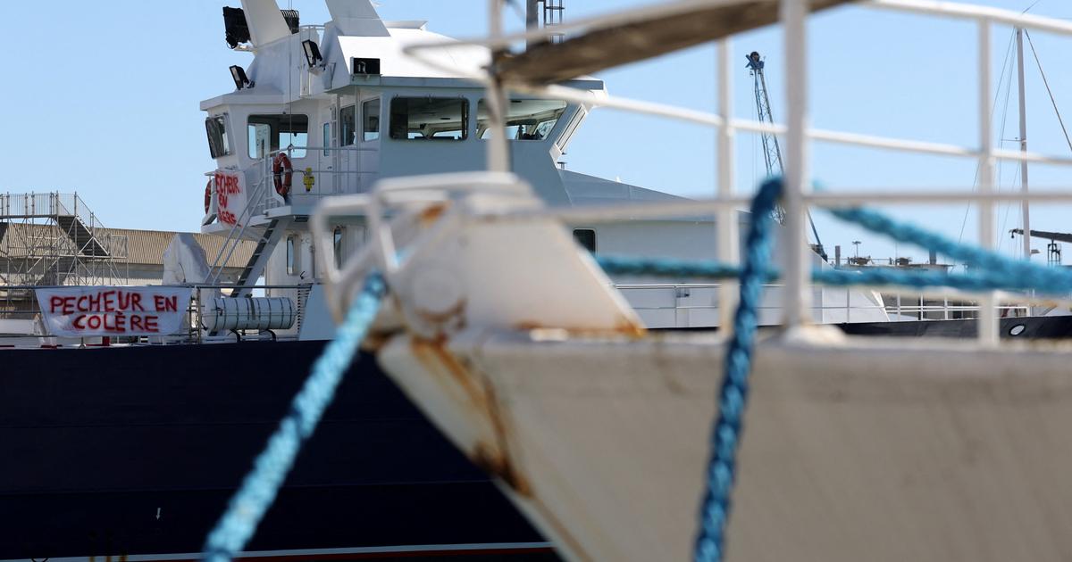 Carburant: la ministre de la Mer annonce la lev&eacute;e des barrages par les p&ecirc;cheurs et appelle &agrave; la &laquo;s&eacute;r&eacute;nit&eacute;&raquo;